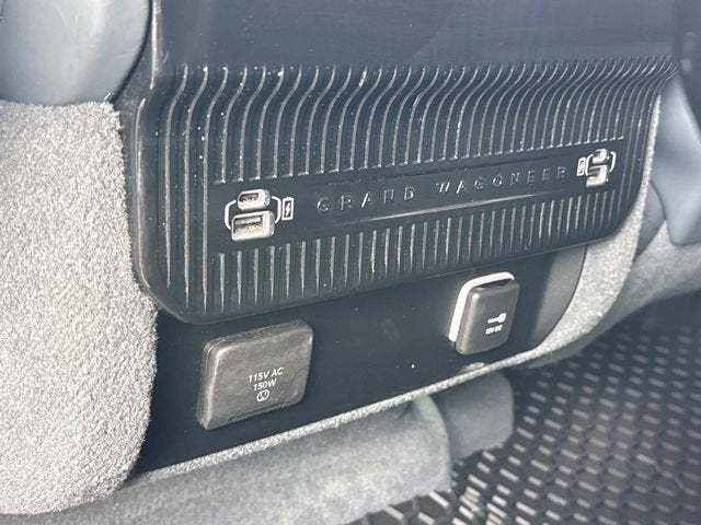 2022 Jeep Grand Wagoneer Series III