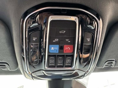 2022 Jeep Grand Wagoneer Series III