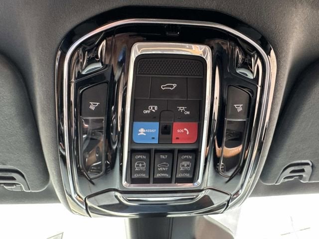 2022 Jeep Grand Wagoneer Series III