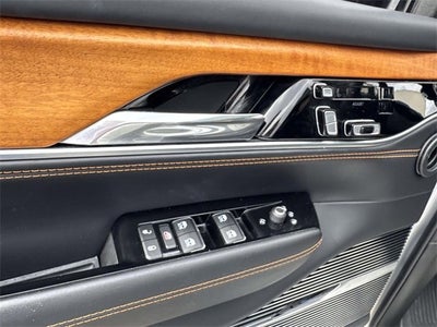 2022 Jeep Grand Wagoneer Series III