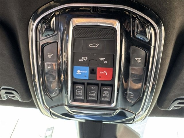 2022 Jeep Grand Wagoneer Series III