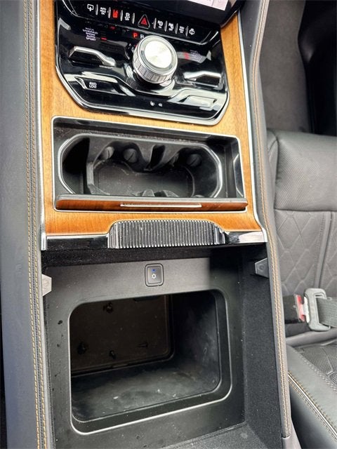 2022 Jeep Grand Wagoneer Series III