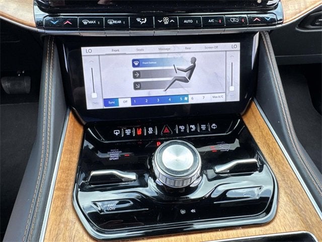 2022 Jeep Grand Wagoneer Series III