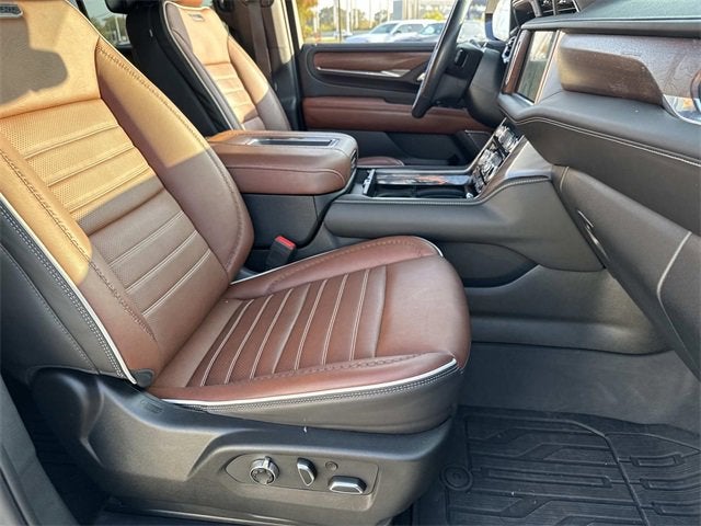 2023 GMC Yukon Denali Ultimate