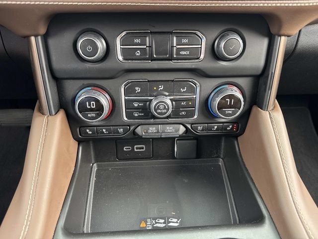 2023 Chevrolet Suburban High Country