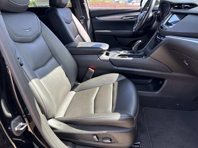 2022 Cadillac XT5 Luxury