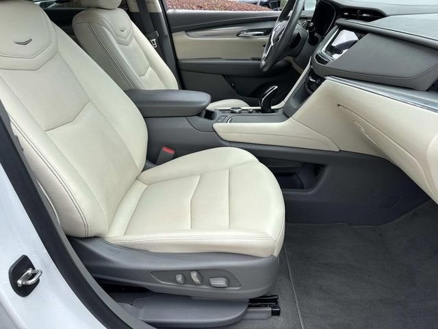 2022 Cadillac XT5 Premium Luxury