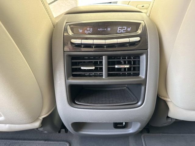 2018 Cadillac XT5 Luxury FWD