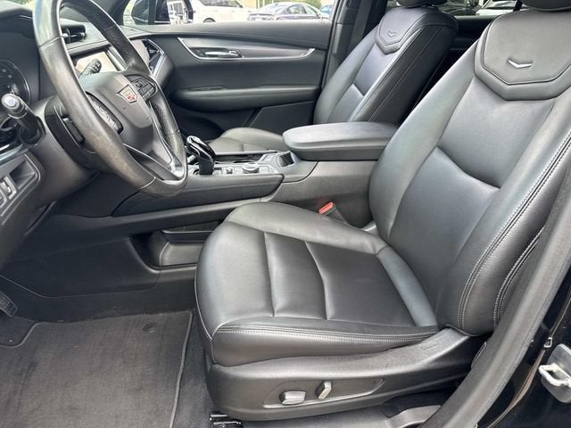 2023 Cadillac XT6 Luxury
