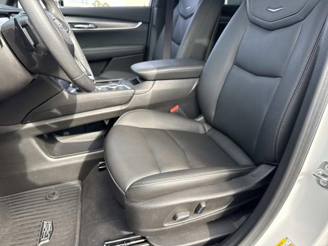 2024 Cadillac XT6 Luxury