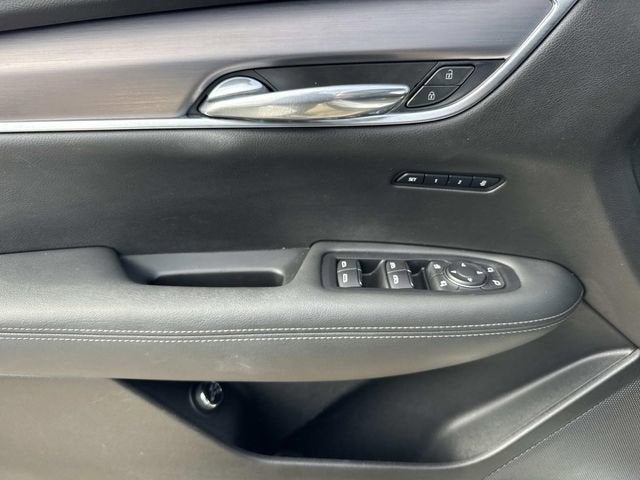 2024 Cadillac XT6 Luxury