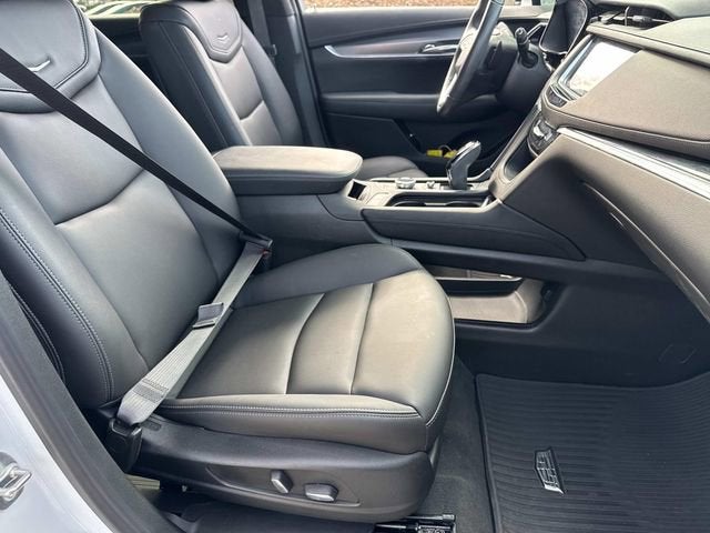 2024 Cadillac XT6 Luxury