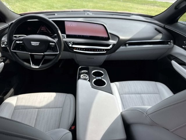 2024 Cadillac LYRIQ Luxury 1