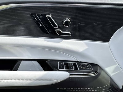 2024 Cadillac LYRIQ Luxury 1