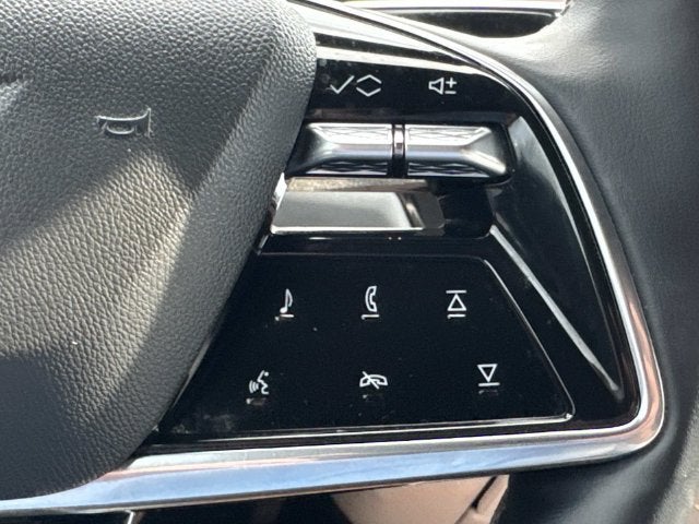 2024 Cadillac LYRIQ Luxury 1