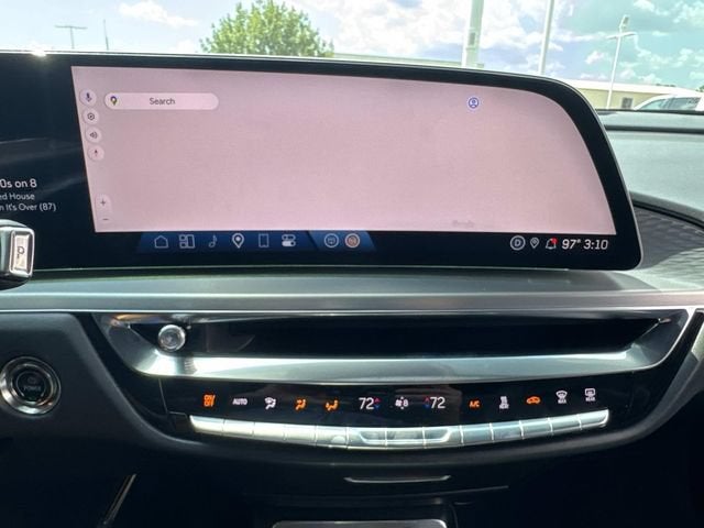 2024 Cadillac LYRIQ Luxury 1