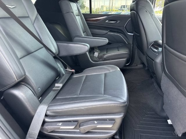 2022 Cadillac Escalade Luxury