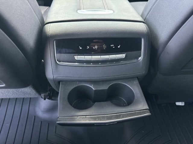 2022 Cadillac Escalade Luxury