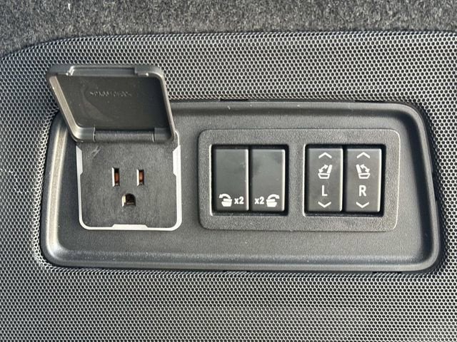 2021 Cadillac Escalade Luxury