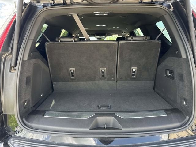 2022 Cadillac Escalade Luxury