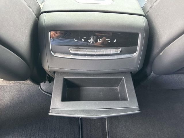 2022 Cadillac Escalade Luxury