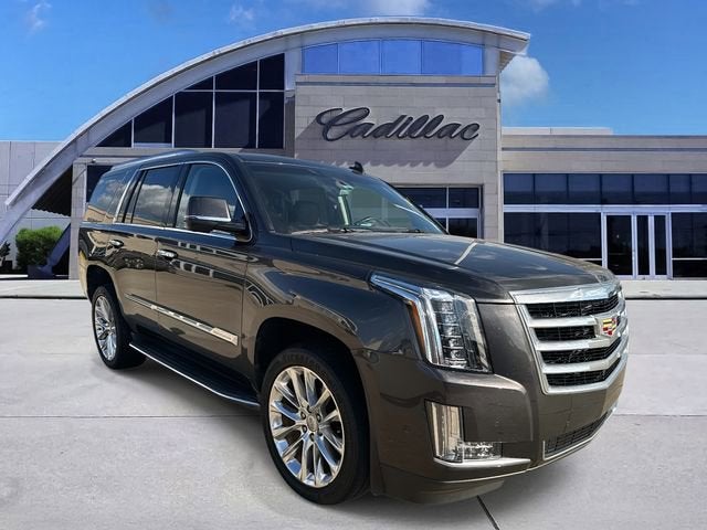 2017 Cadillac Escalade Luxury