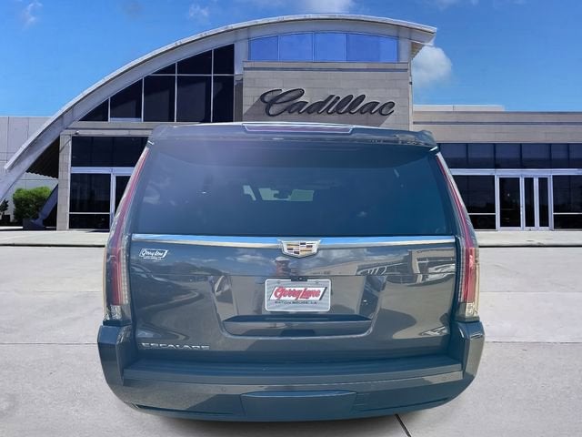 2017 Cadillac Escalade Luxury