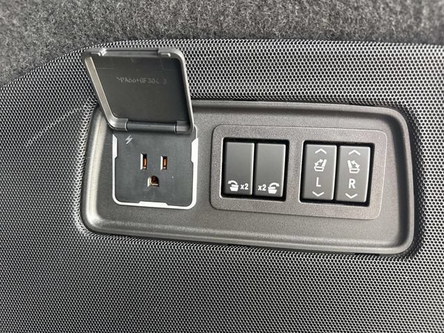 2023 Cadillac Escalade RWD Sport