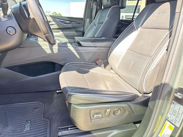 2023 Cadillac Escalade Sport