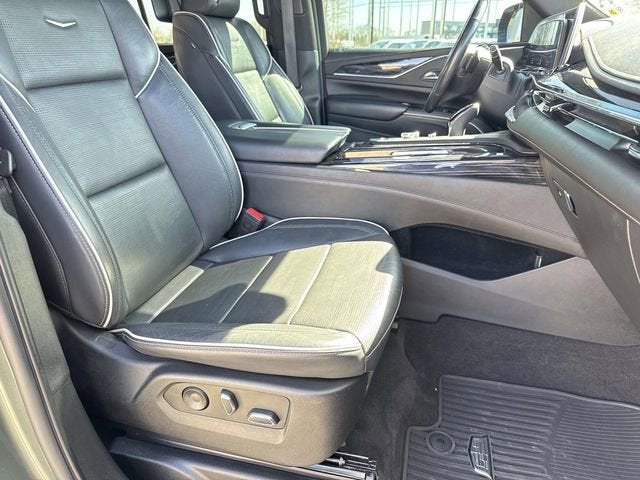 2023 Cadillac Escalade Sport