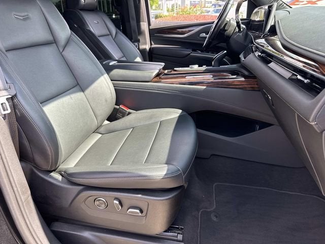 2023 Cadillac Escalade ESV Luxury