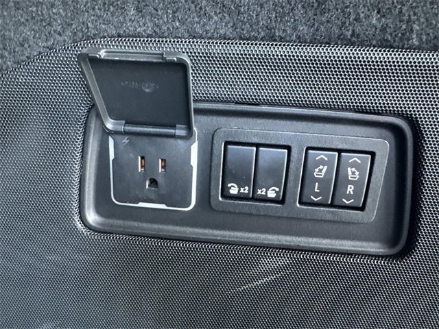 2022 Cadillac Escalade Luxury