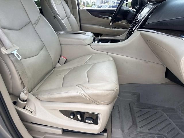 2019 Cadillac Escalade Luxury