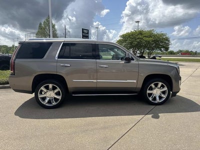 2019 Cadillac Escalade Luxury