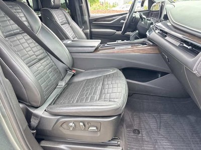 2023 Cadillac Escalade Sport Platinum