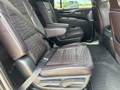 2023 Cadillac Escalade ESV Sport Platinum