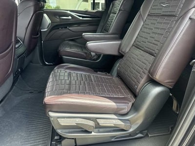 2023 Cadillac Escalade ESV Sport Platinum