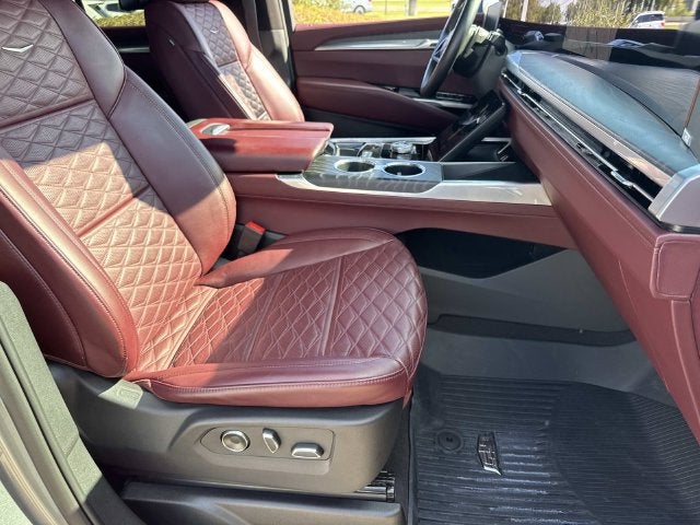 2025 Cadillac Escalade Sport