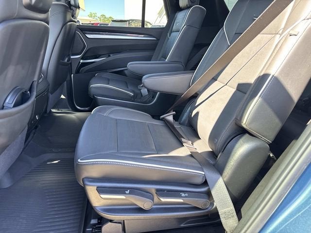 2025 Cadillac Escalade Sport
