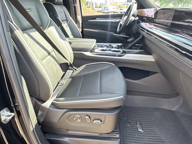 2025 Cadillac Escalade Sport