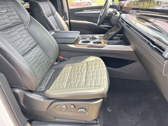 2025 Cadillac Escalade ESV Sport Platinum