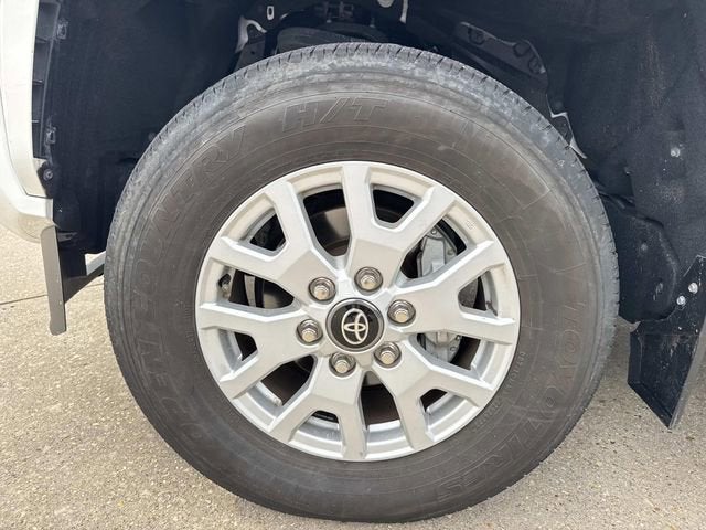 2024 Toyota Tacoma 2WD SR5