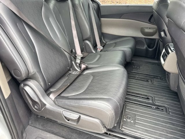 2025 Kia Carnival SX