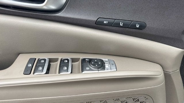 2025 Kia Carnival SX