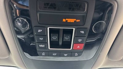 2025 Kia Carnival SX