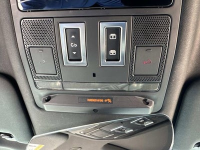 2023 Land Rover Defender X-Dynamic SE