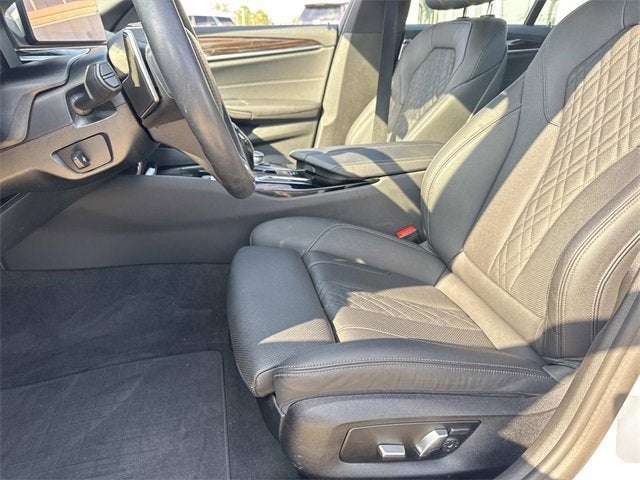 2022 BMW 5 Series 540i